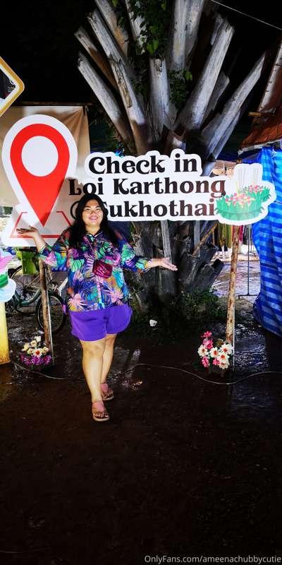 Photos from festival here
It's Loy Kratong Festival that I v..