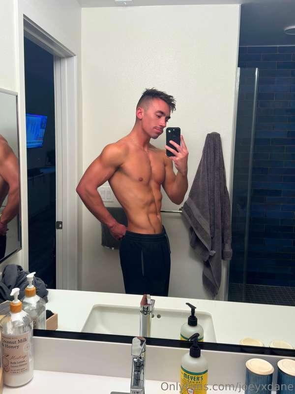 the collabs I’ve filmed in LA so far… sooo excited to releas..