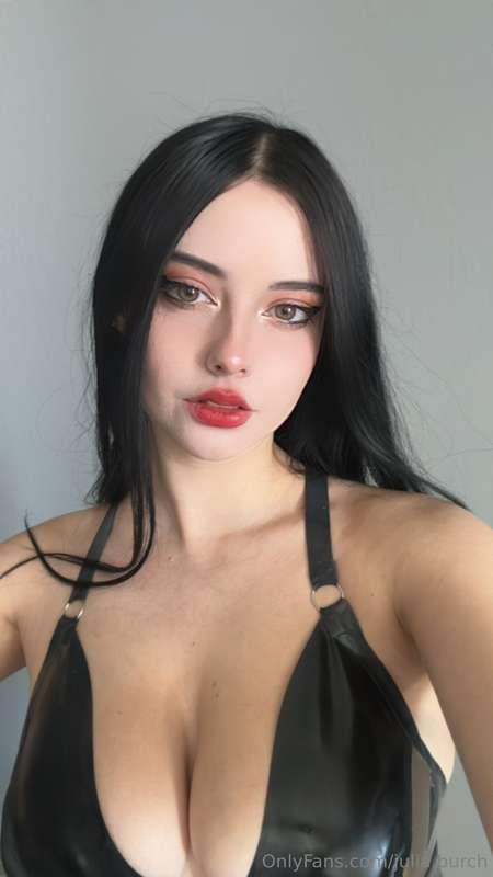 i wish i didn't have to wear clothes each day 🙄