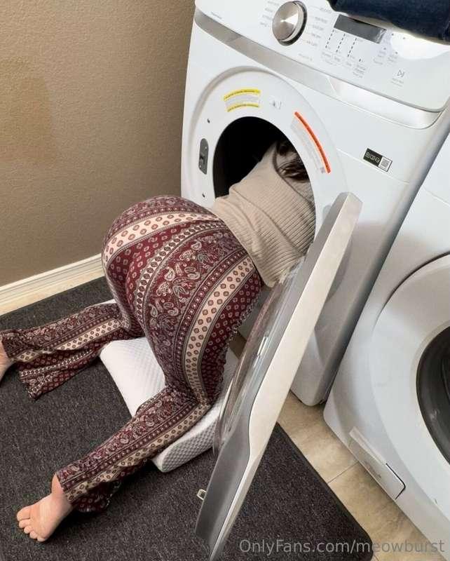 I bet you haven't seen my laundry SEXTAPE yet, tip me someth..