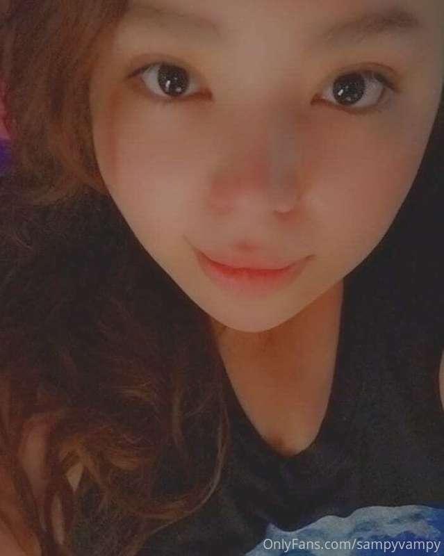 Chill sunday pics! I have the worst migraine! Will probably ..