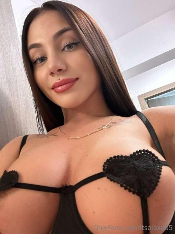 Hello there🤤