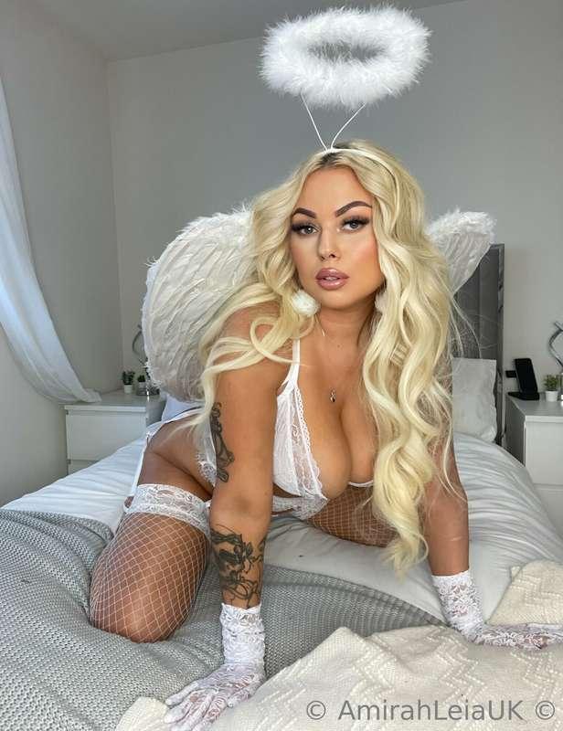 Last of the angel content! Make sure you get my blowjob/cums..