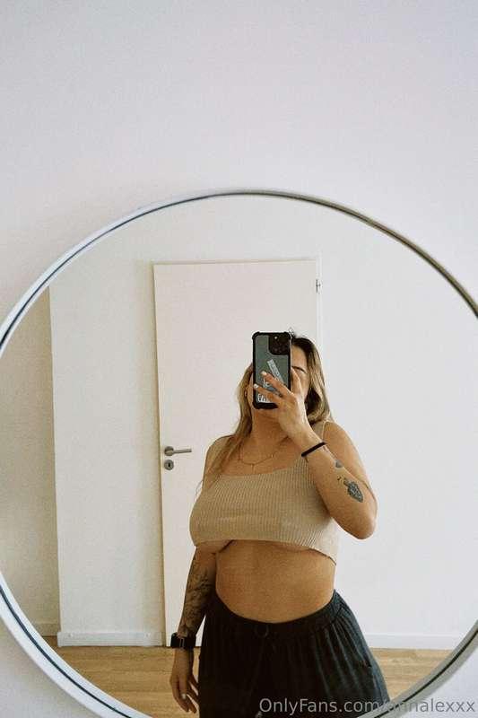 I just can’t keep these things in my top 🤭🍒