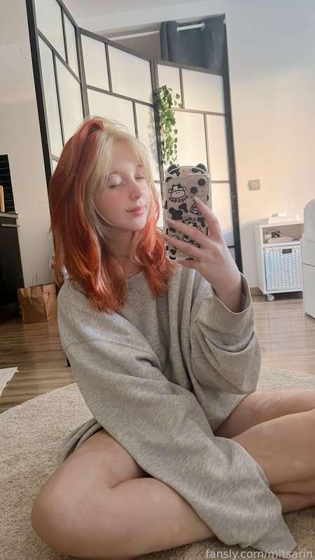 First post without makeup?? 😵‍💫
Sorry for the delay with content but I’m actually preparing for a big photoshoot!
Soon you will see me in real quality photos 😆 I fixed my hair and nails yesterday btw 👀
I feel a bit older with this hairstyle, what do u think? 😅

#fyp #ginger #emo #egirl #girlfriend #vitiligo #waifu #cutegirl #babyface #petite #nomakeup