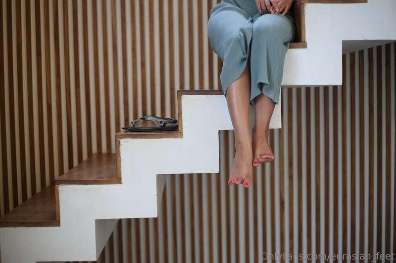 Subscribe to @eurasian_feet_vip for more! x