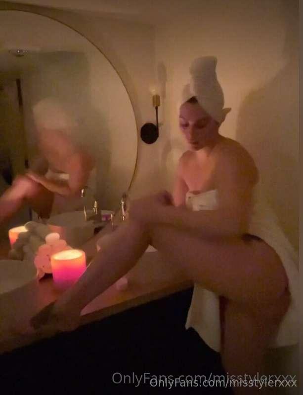 I want you to enjoy how i rub my soapy pussy and the rest of..