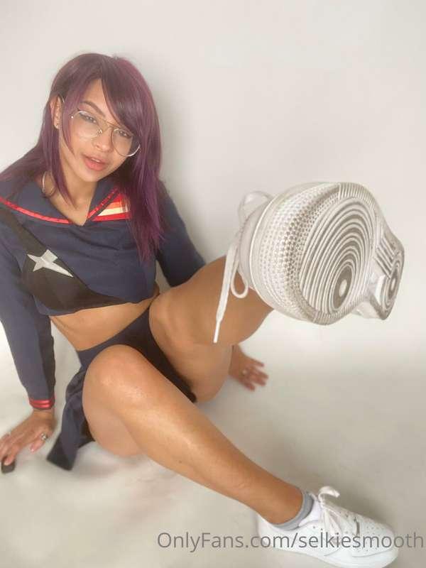 Lick my shoes pest! Youre all servants to clothing! (; (anim..