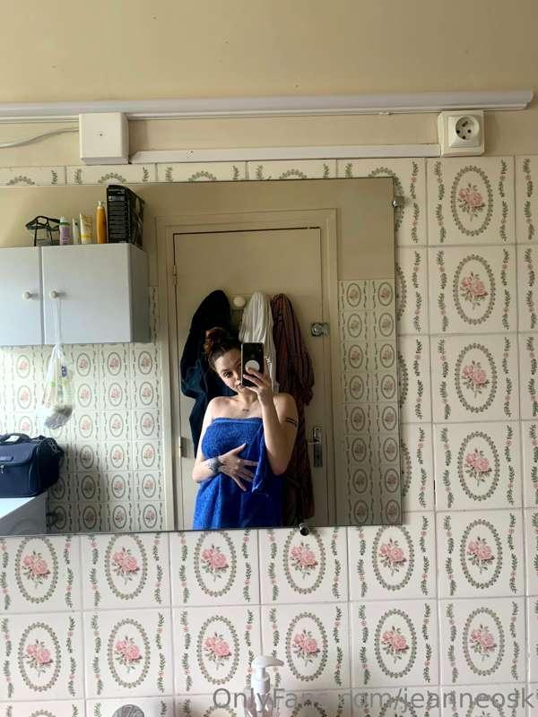 Hey from the bathroom ! 💦