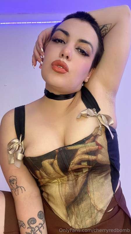 Armpit worshippers? Come with me 