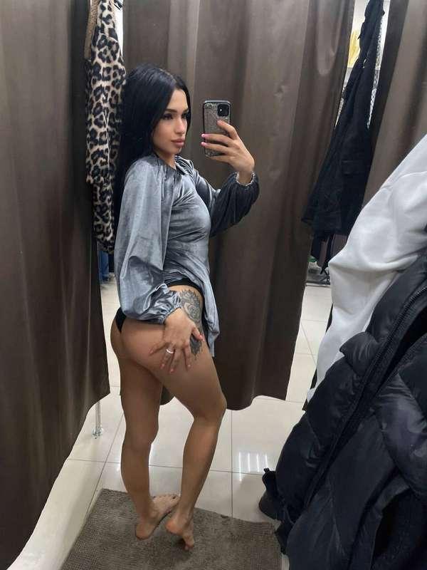 There are mirrors all around, and I can’t decide which one t..