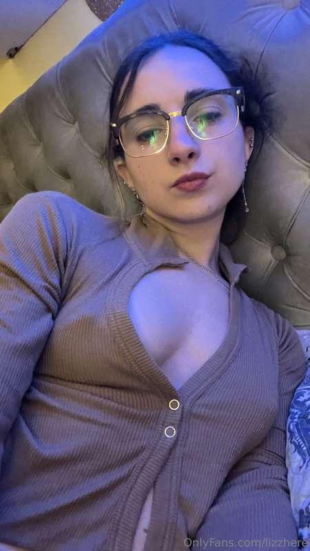 lizzhere image #0
