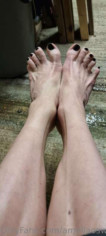 Feet 1