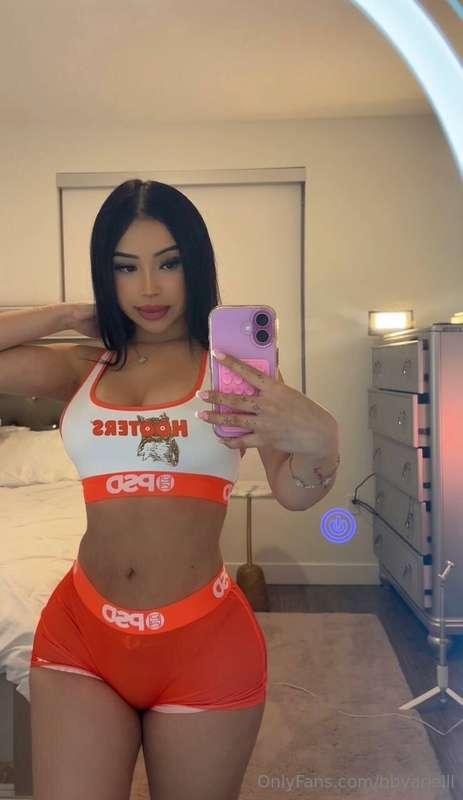 I got someone’s eyes on me😈