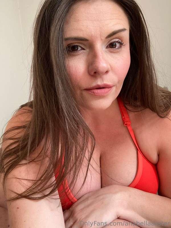 I'ts time for my Saturday stream! Cum watch and play with me..