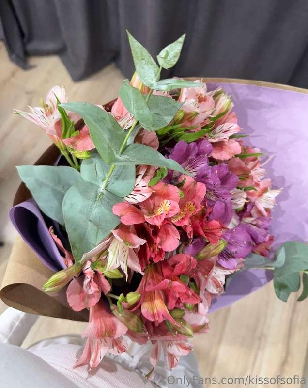 kissofsofia image #2