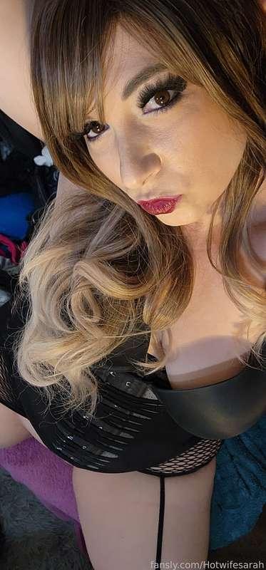 hotwifesarah image #3
