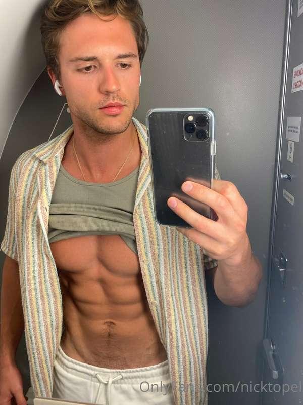 I can put you in First Class up in the sky ✈️