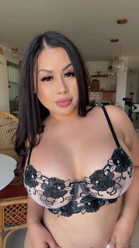 I bet you can’t jerk off without staring at them 🍒😼