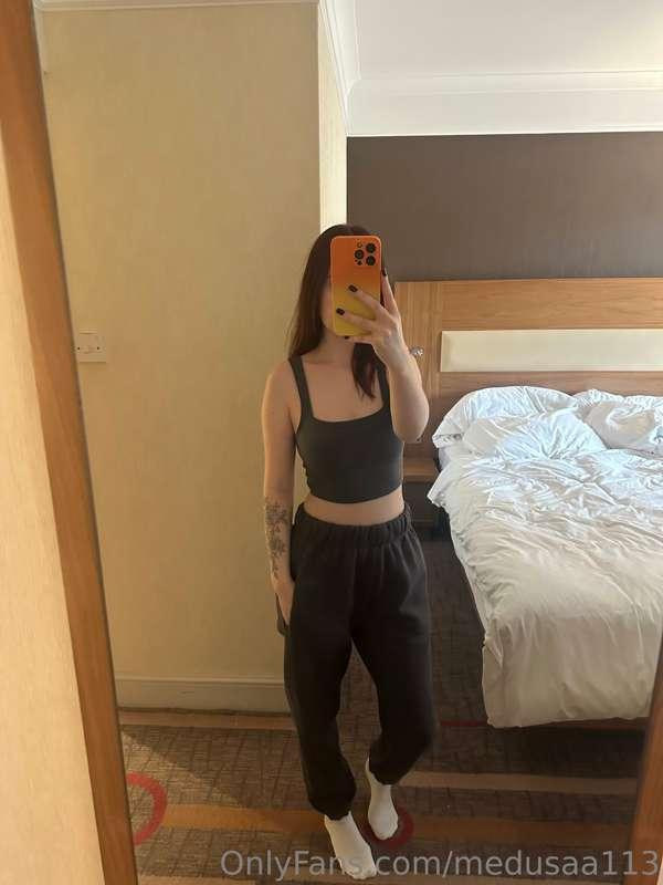 Morning! 🖤