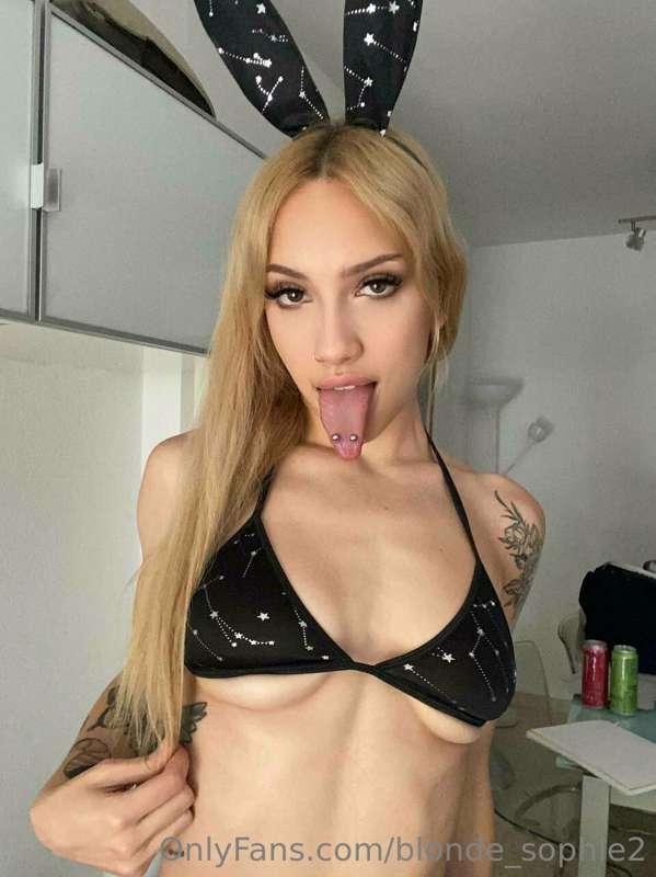 happy Wednesday! dm me your plans <3
