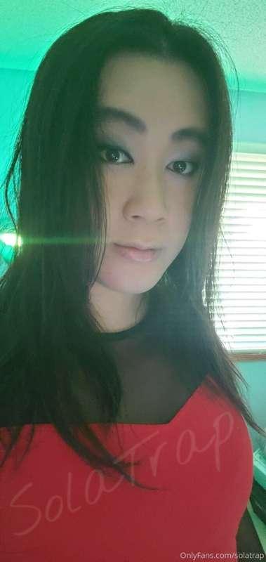 Come get on your knees and lift up my dress 🥵