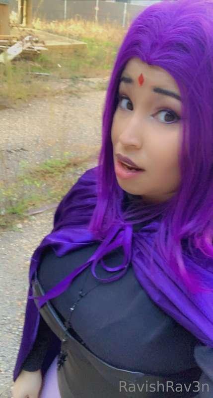 All the BTS!! I havé shoots every night this week! Spicy con..