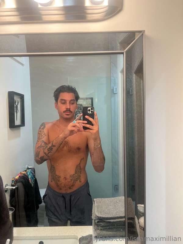 Fresh out of the shower 💦