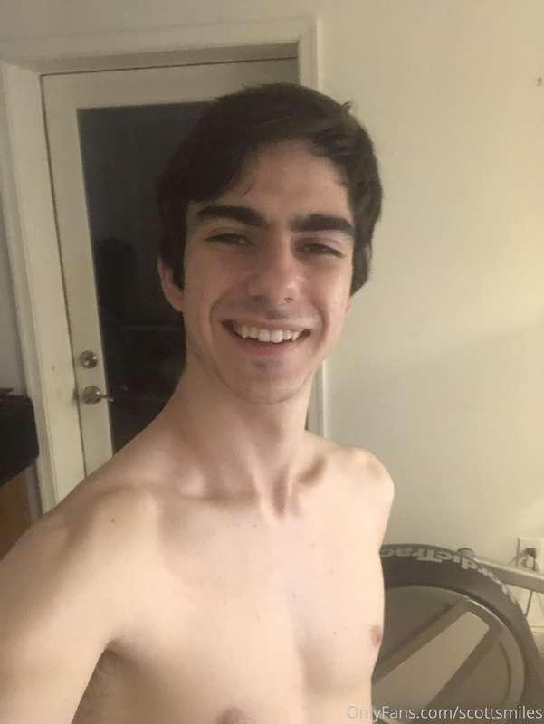 Thought I might show off my ass more, what do y'all think?