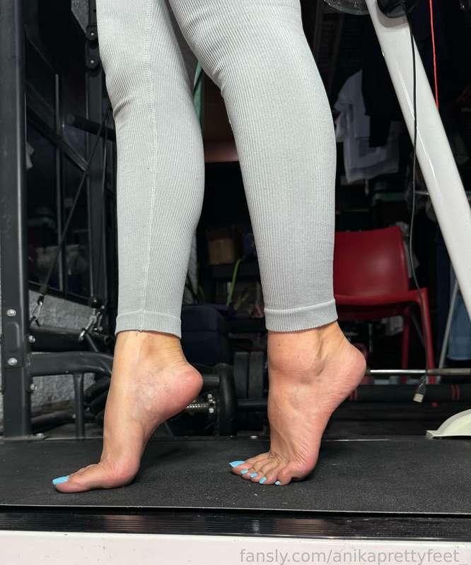 anikaprettyfeet_ image #30