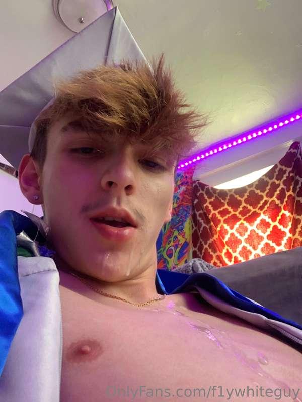 f1ywhiteguy image #0
