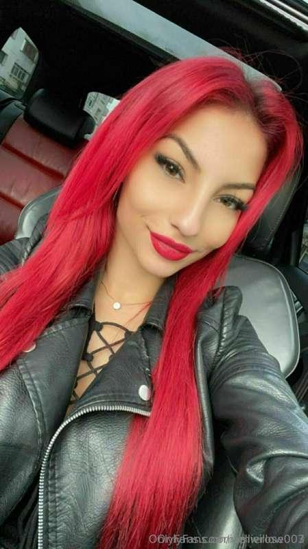 @ellierose007 AMAZING HORNY CUTIE🤤🔥

Join FREE NOW @ellieros..