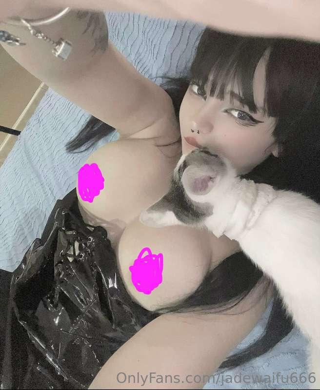 5$ for see my boobs😘🥰