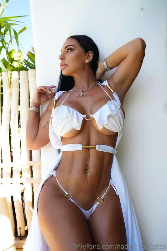 Wish u a great start in the new week 🤍Say it back💋