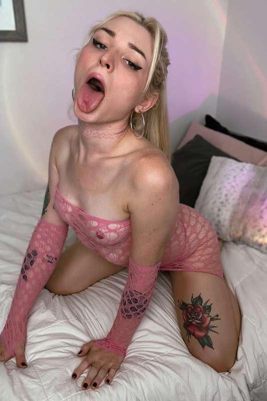 💖i’m feeling so submissive… can you pls just fuck my mouth u..