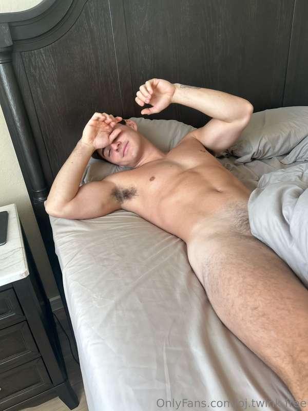 u guys need to sub to my friend mason... hes a 20 yo college..