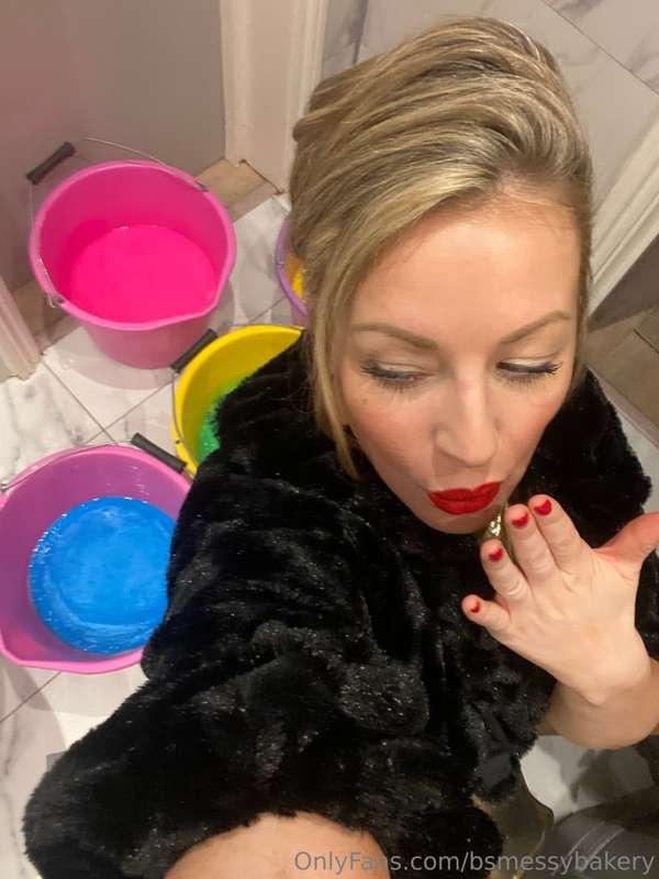 Good Evening Messy Monsters ❤️ How is 2024 treating you so f..