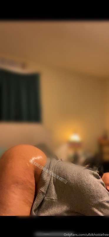 this video was posted on @unfriendlyblkhottie 💓💓💓