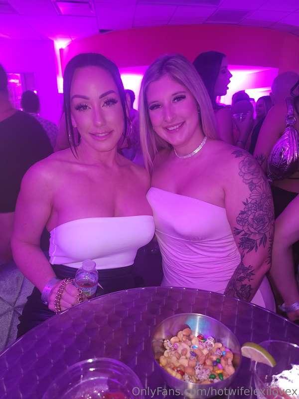 @jenniferwhite is so sweet and absolutely stunning. I hope t..
