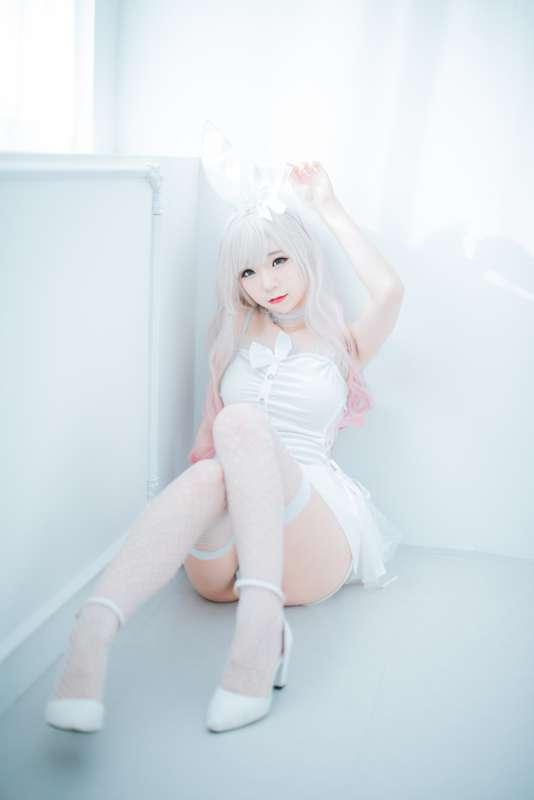 Tier2 - White bunny🐇