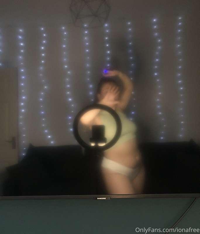 shooting some new content right now, comment something you’d..