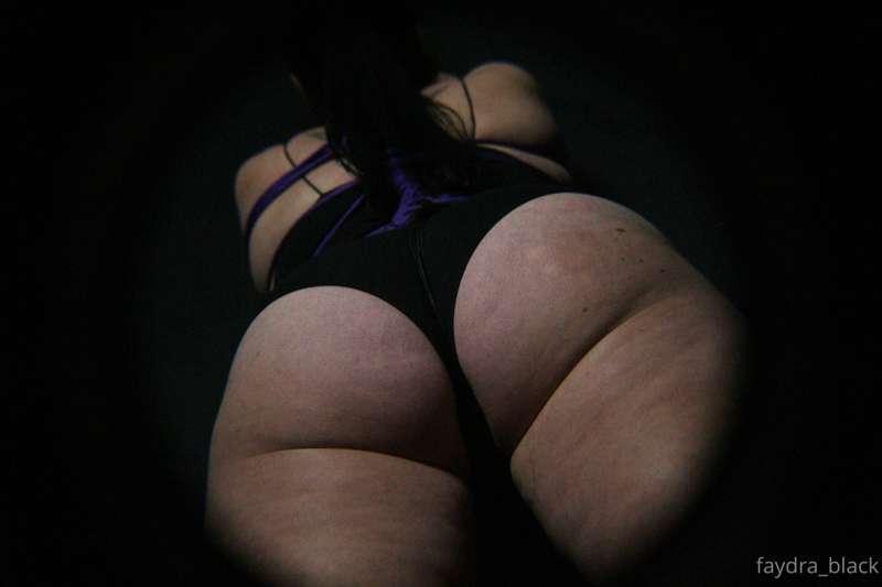 ooooo Shibari.......

I feel like I never show off my butt e..