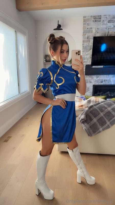 who's ready for a little 1v1? 🥰 I promise I'll play nice!