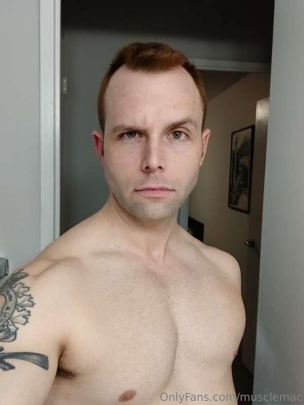 Cum worship these muscles 