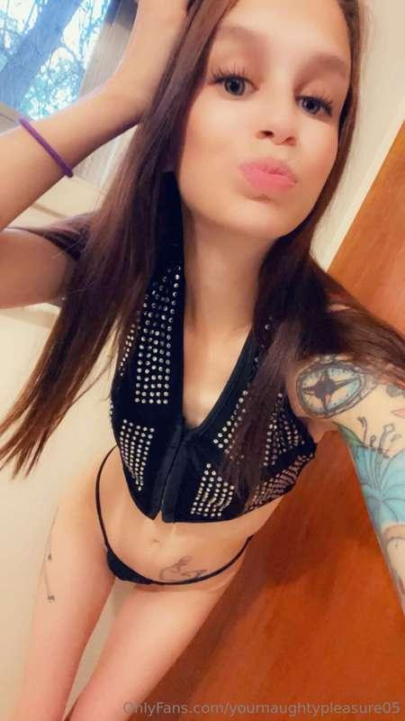 #ADJust your petite fantasy with a phat ass! Cumm and find o..