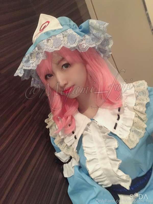 I did a cosplay porn shoot with a boy as a trap😍💕

It will b..