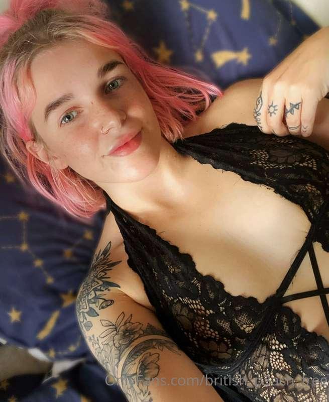 >>> swipe😉
Hey baby! If you already follow my insta then you..