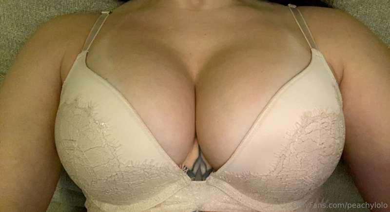 peachylolo image #1