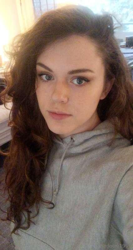 You can't tell through a screen but this hoodie is made of w..