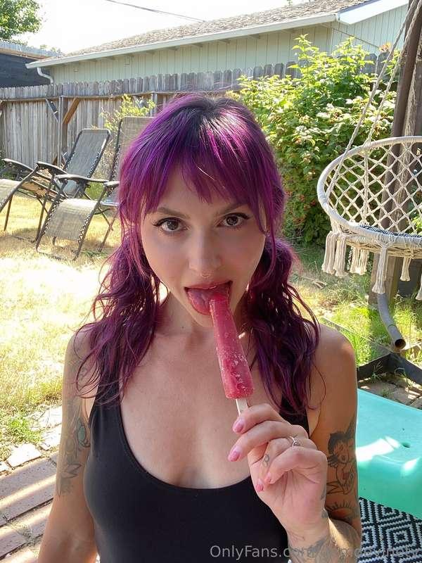 need to cool down with a popcicle? 😏